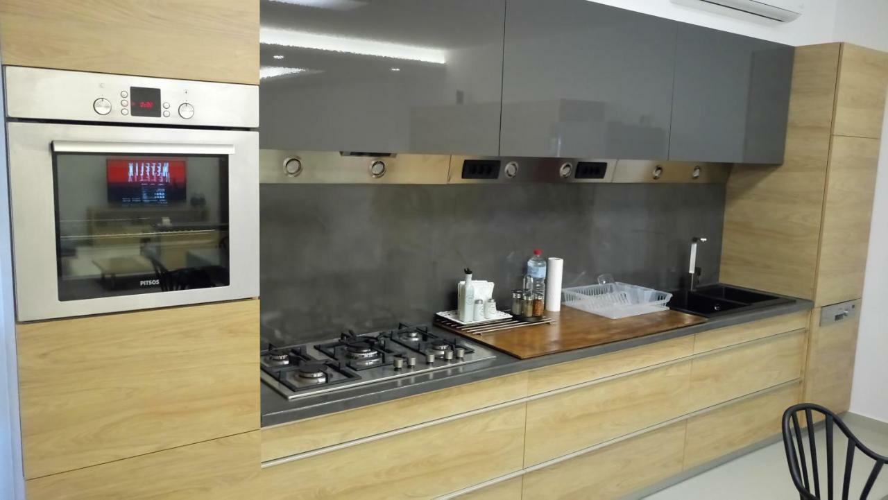 Heraklion Airport Family Lux Apartment Luaran gambar